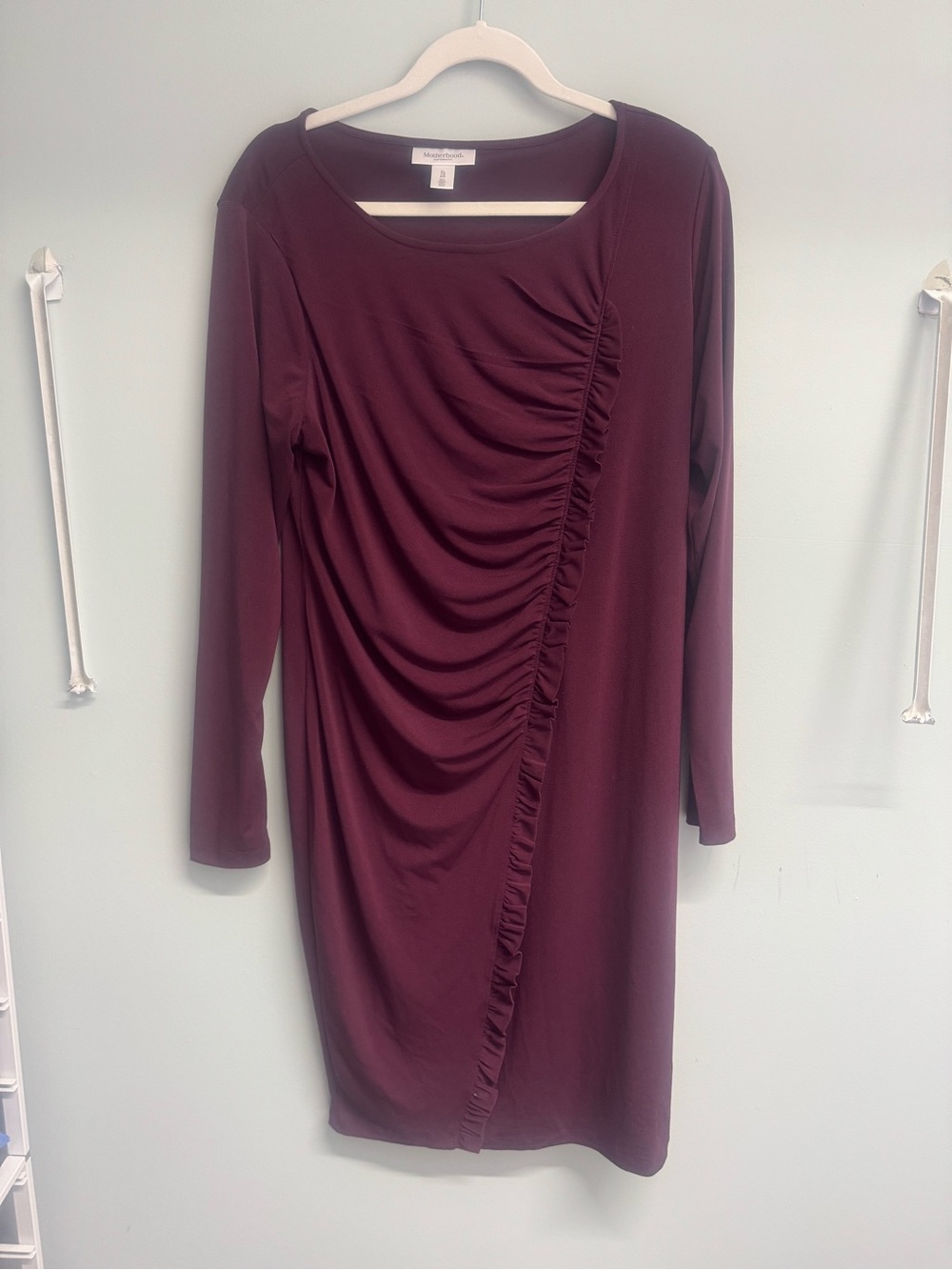 Motherhood Maternity Long-Sleeve Ruched Shift Dress in Burgundy